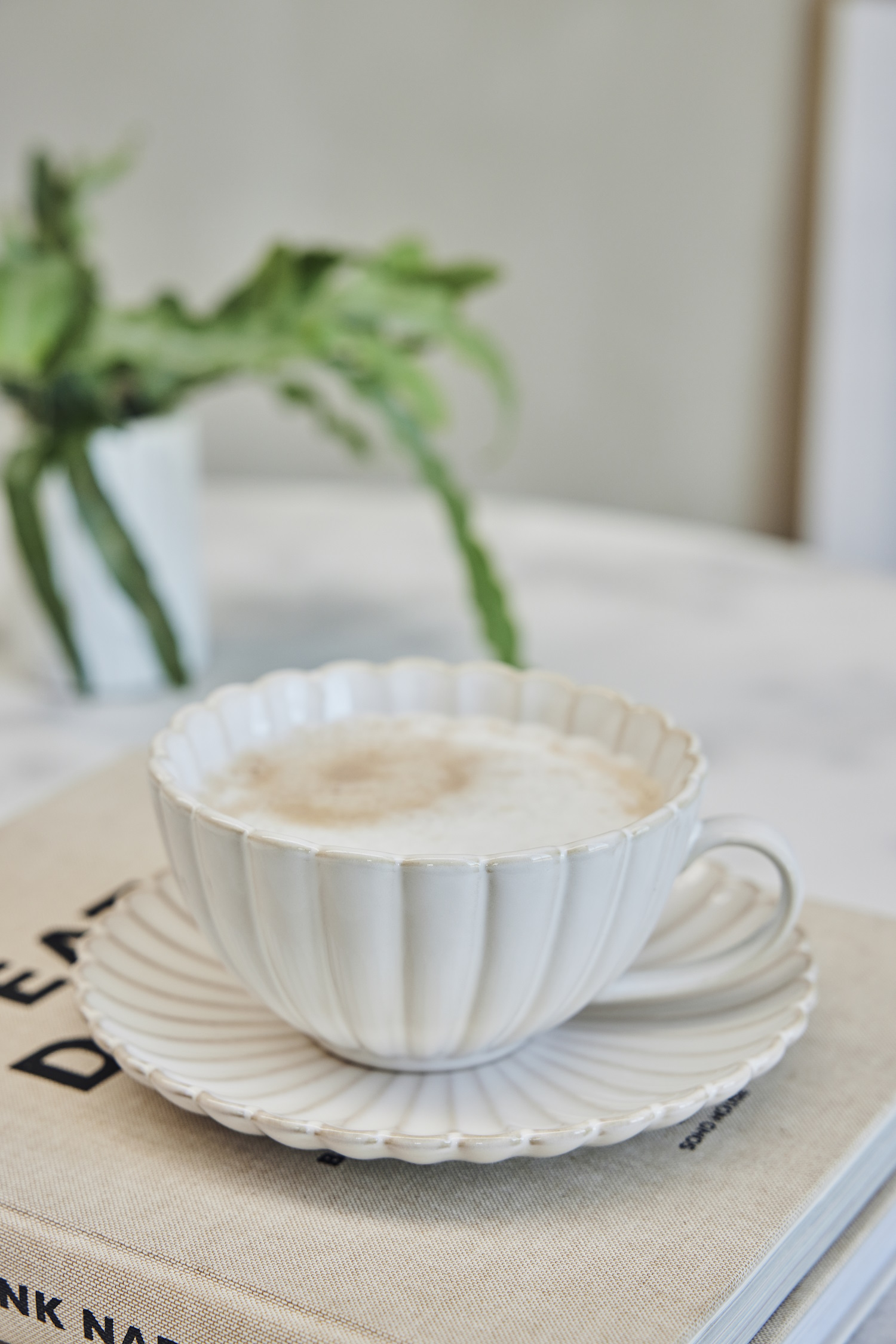 ELEGANCKA_ZASTAWA_STOŁOWA_FILIŻANKA_ZE_SPODKIEM_Z_PORCELANY_SKLEP_INTERNETOWY_DESIGNBYWOMEN
